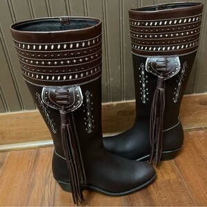 El Estribo Brown Leather Women's Boots with Tassel Detail size 38 EU/7.5 US